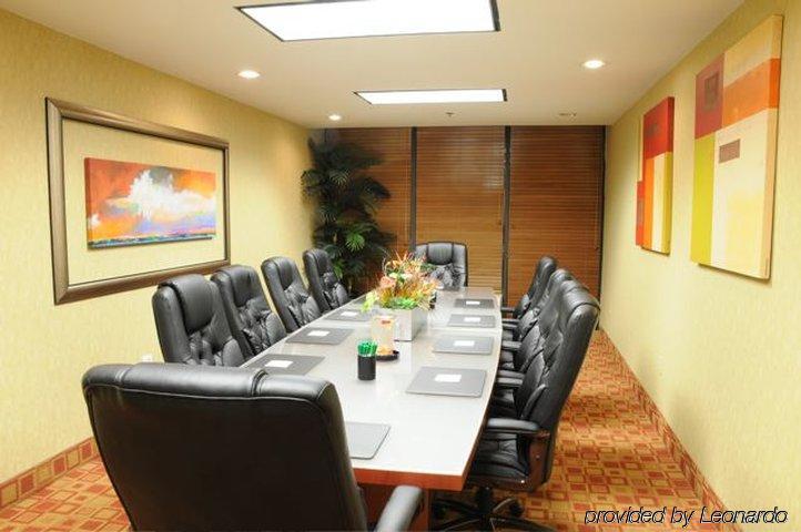 Holiday Inn Hotel Atlanta-Northlake, A Full Service Hotel Tucker Business photo