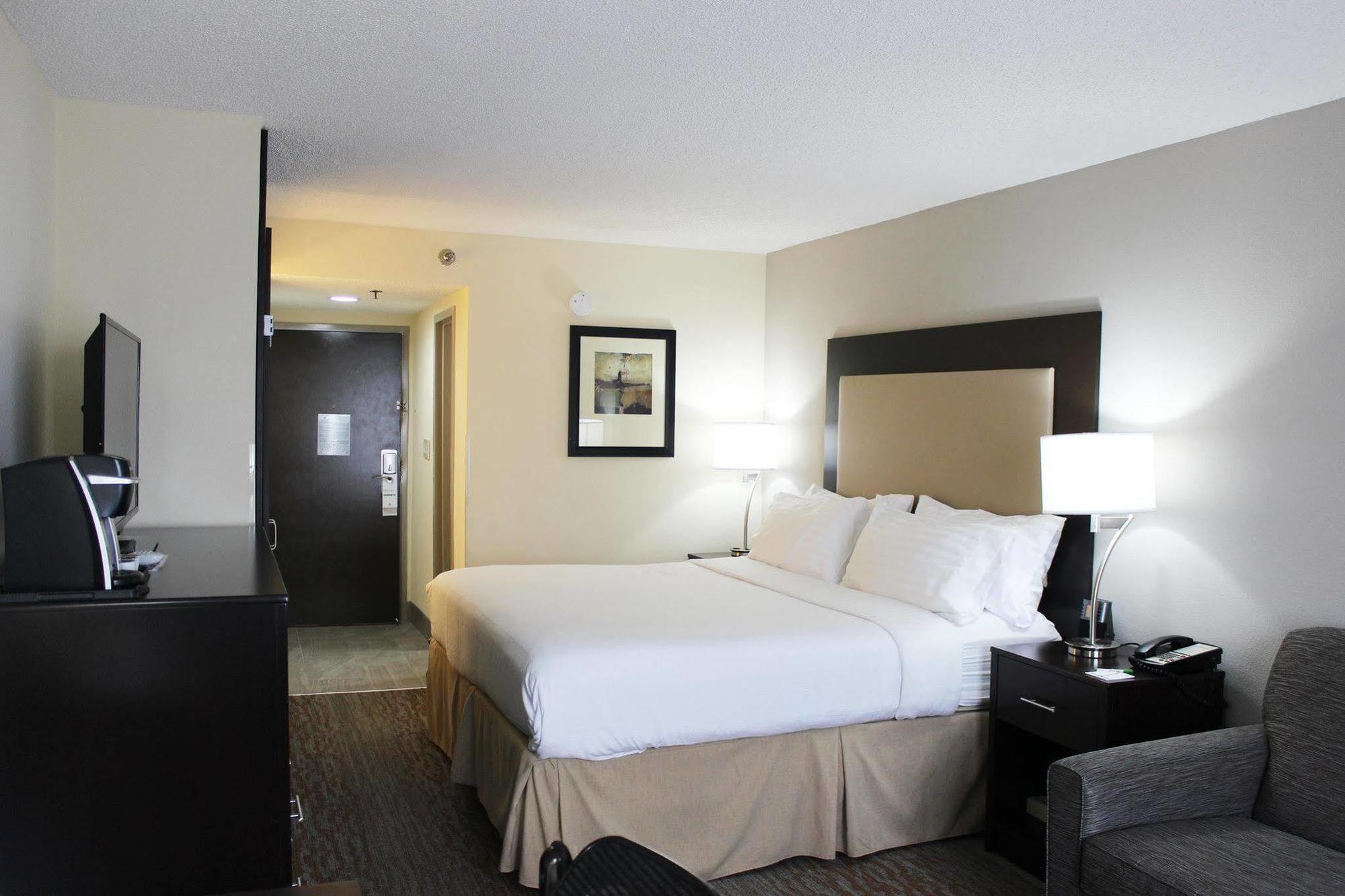Holiday Inn Hotel Atlanta-Northlake, A Full Service Hotel Tucker Exterior photo